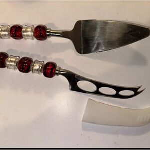 Retired Pampered Chef Cranberry Red & Silver Beaded 2 Piece Serving Set Knife